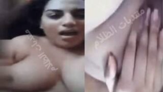 مصريه لبوة هايجه تضرب السبعه ونص سكس عربي